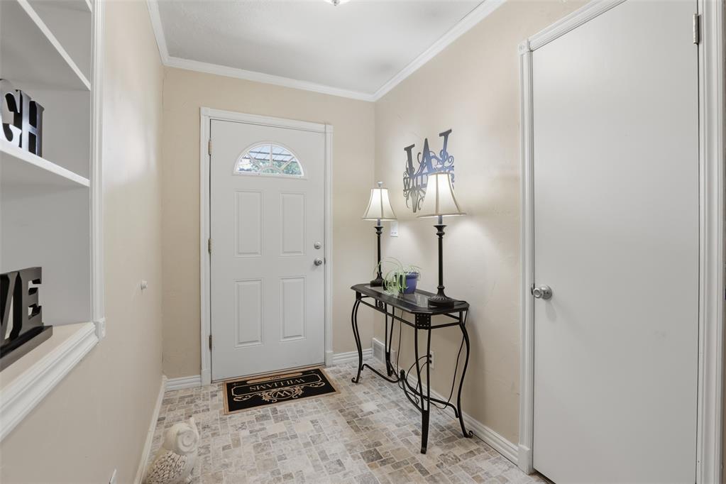 1810 Ponca Avenue Property Photo 5