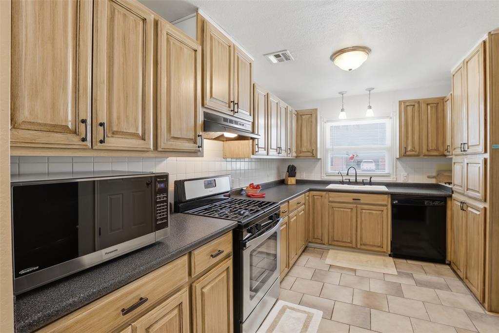 1810 Ponca Avenue Property Photo 11