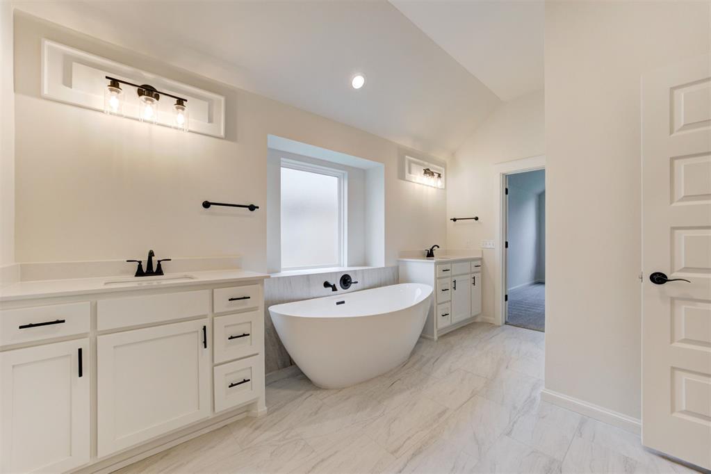 3014 Pescara Drive Property Photo 18