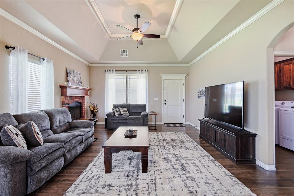 20559 Creekside Drive Property Photo 6