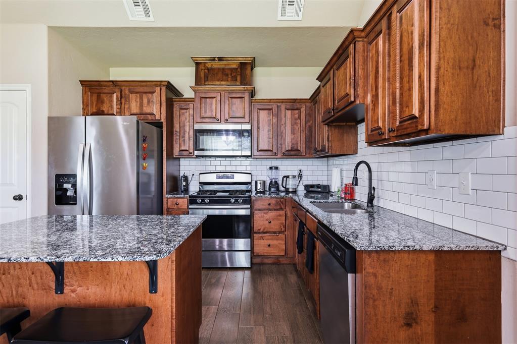 20559 Creekside Drive Property Photo 11