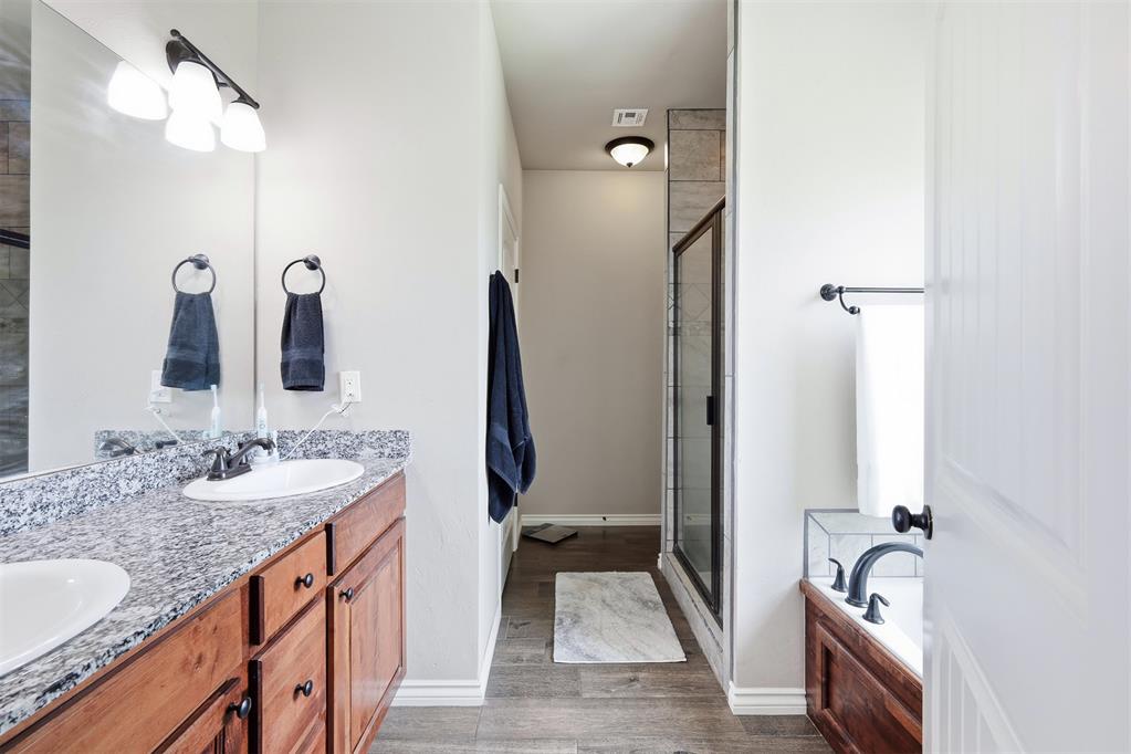 20559 Creekside Drive Property Photo 18