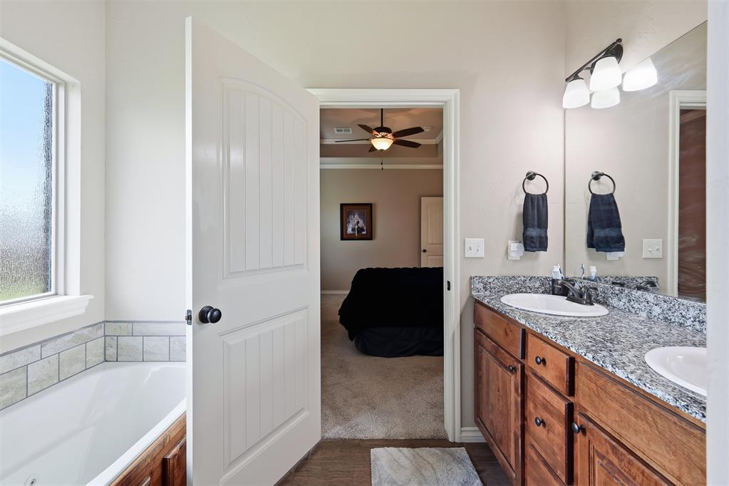 20559 Creekside Drive Property Photo 23