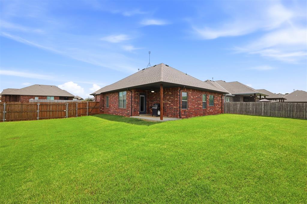 20559 Creekside Drive Property Photo 32