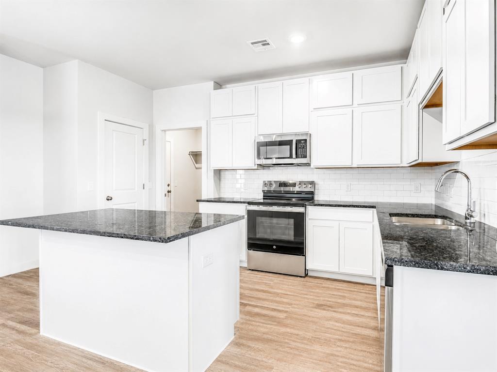 5631 Grassland Drive Property Photo 2