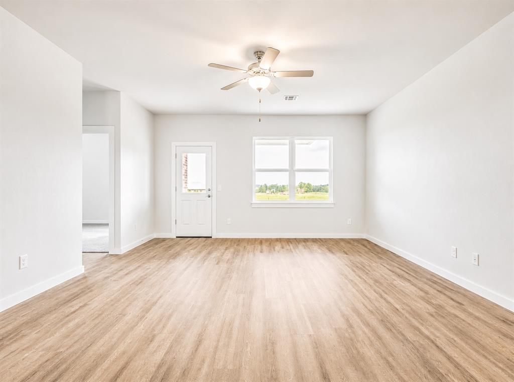 5631 Grassland Drive Property Photo 4