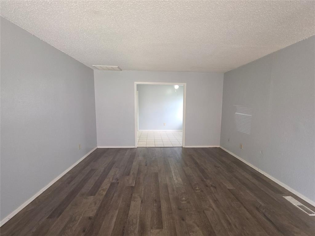 939 Sw 98th Street Property Photo 2
