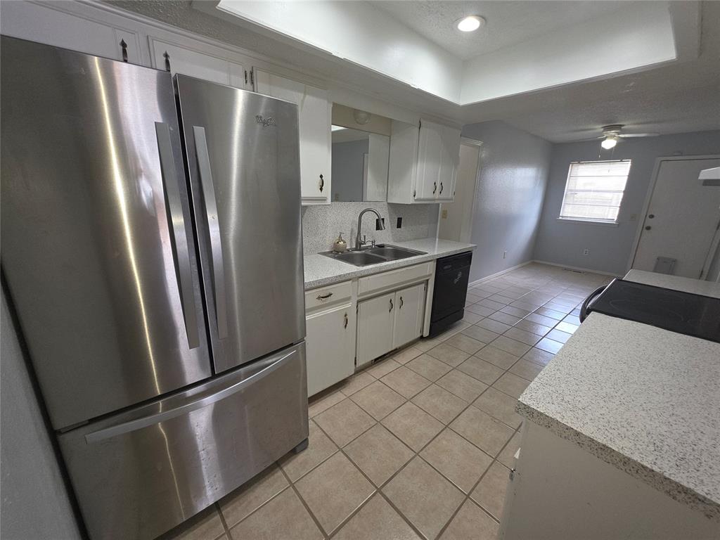 939 Sw 98th Street Property Photo 4