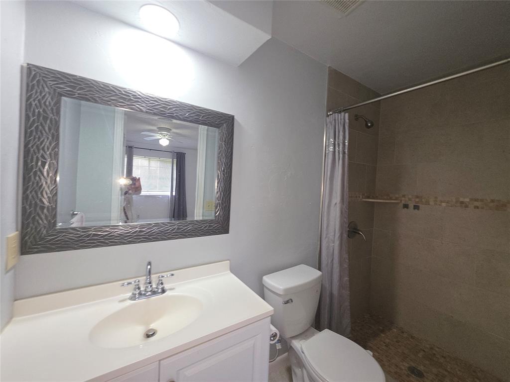 939 Sw 98th Street Property Photo 7