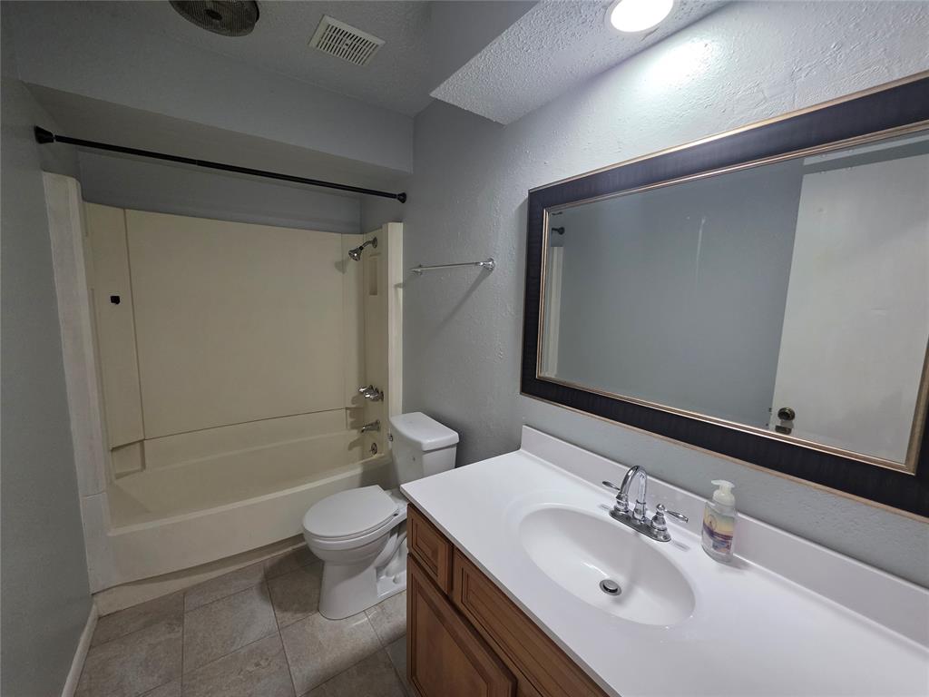 939 Sw 98th Street Property Photo 11
