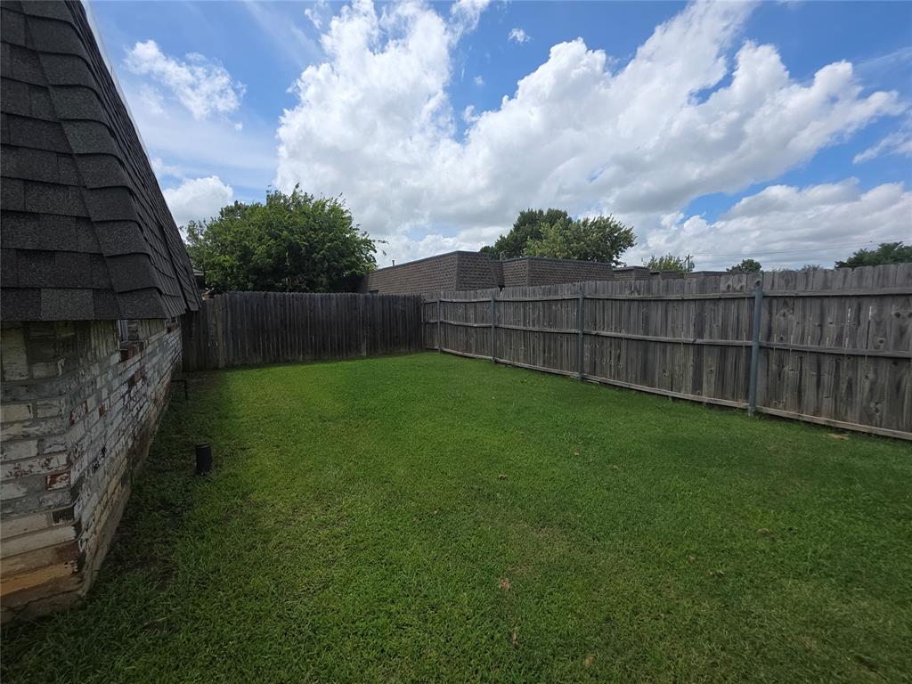 939 Sw 98th Street Property Photo 16