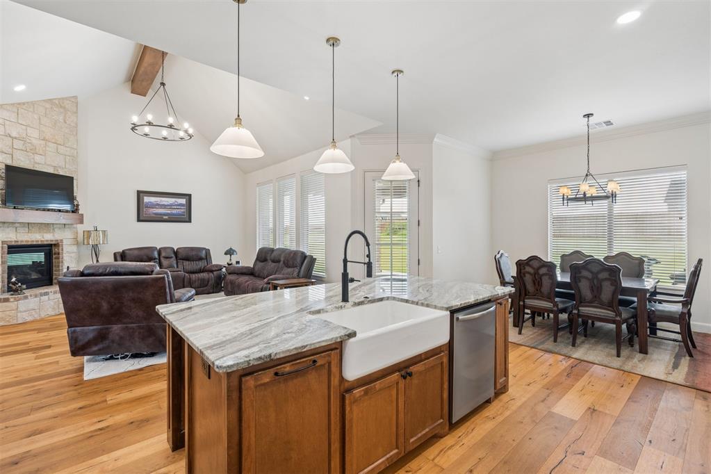 1105 Dorsi Way Property Photo 10