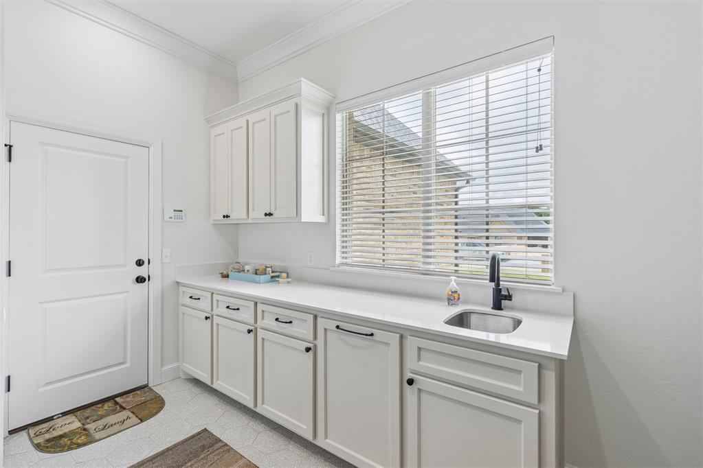 1105 Dorsi Way Property Photo 39