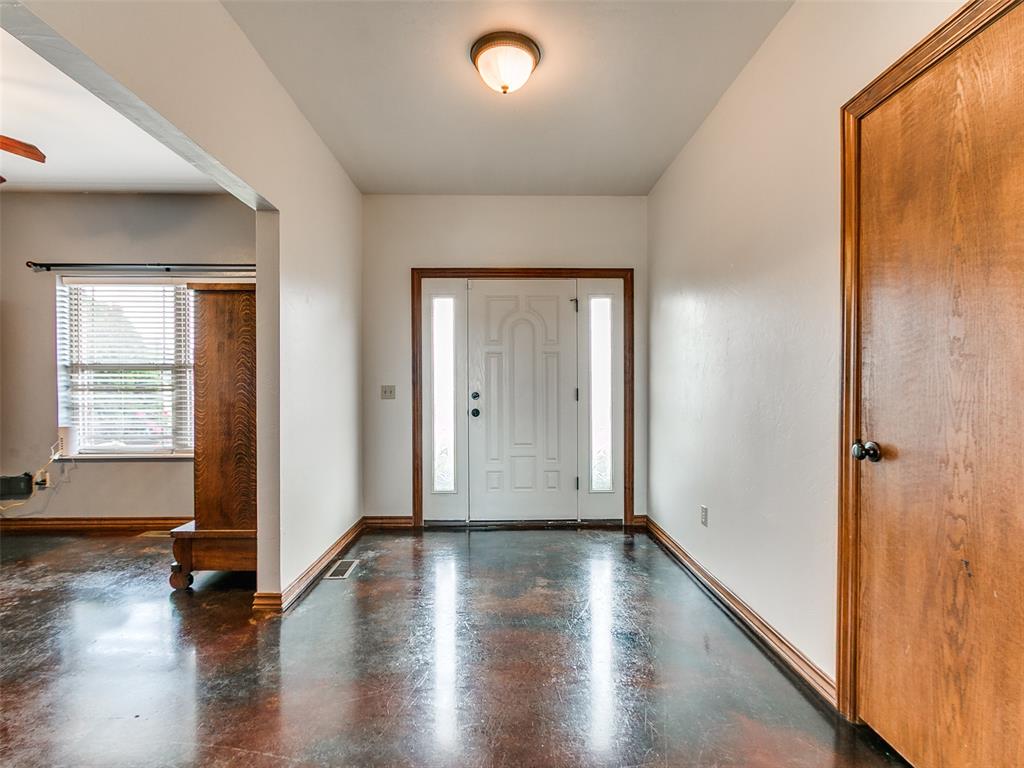7421 High Meadows Lane Property Photo 6