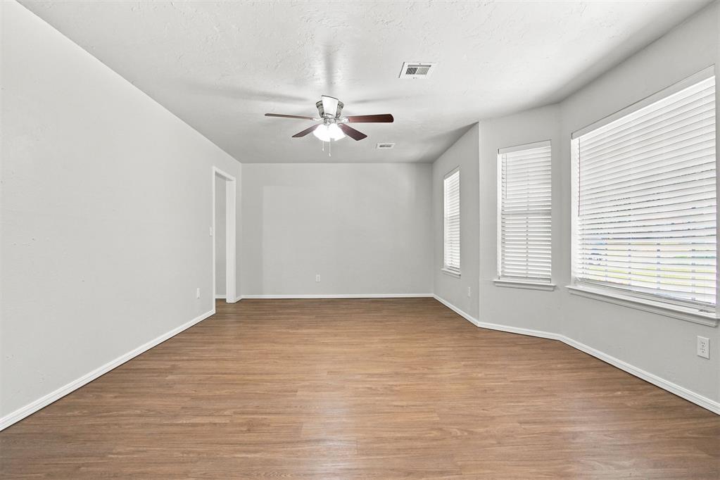 5517 Timber Lane Property Photo 7