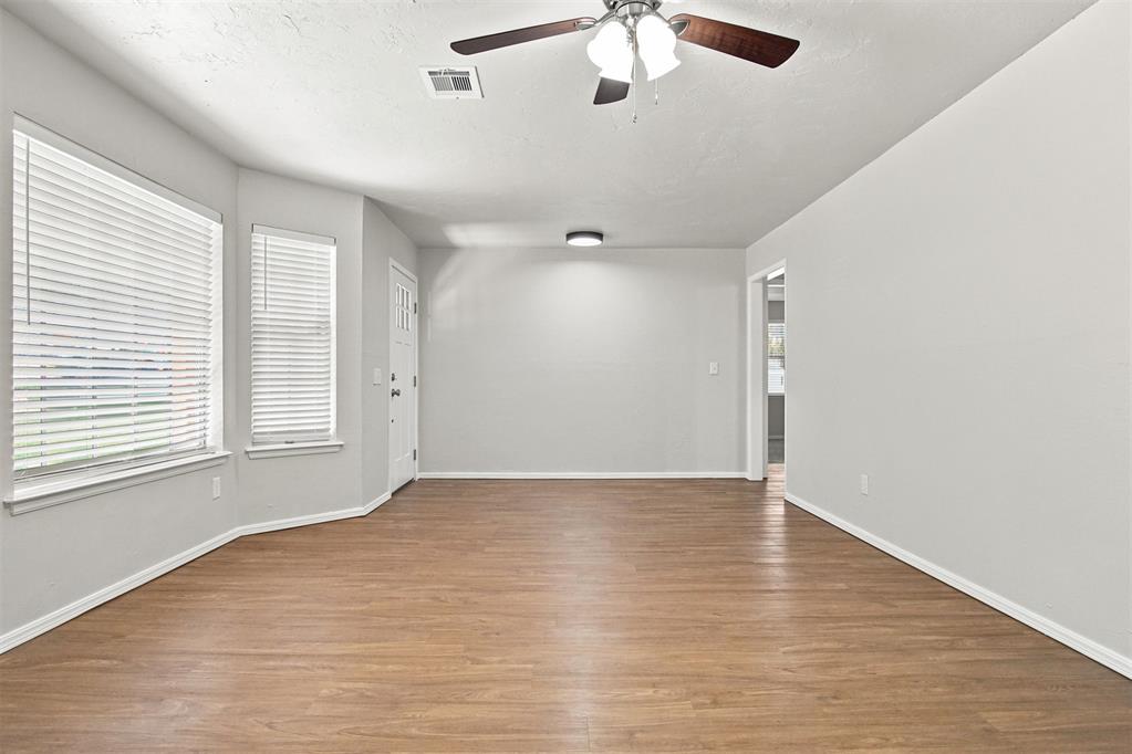 5517 Timber Lane Property Photo 9