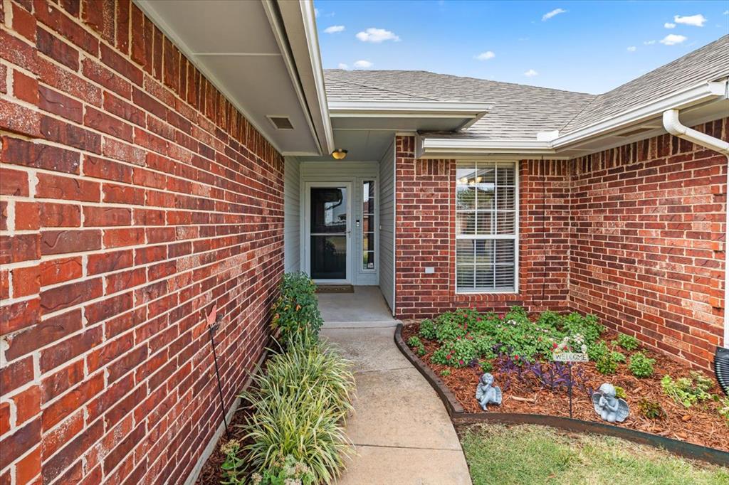 10308 Aberdeen Drive Property Photo 4