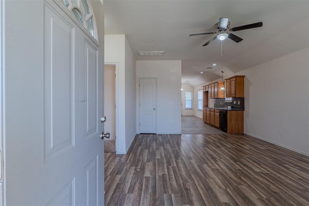 4516 Se 80th Street Property Photo 5