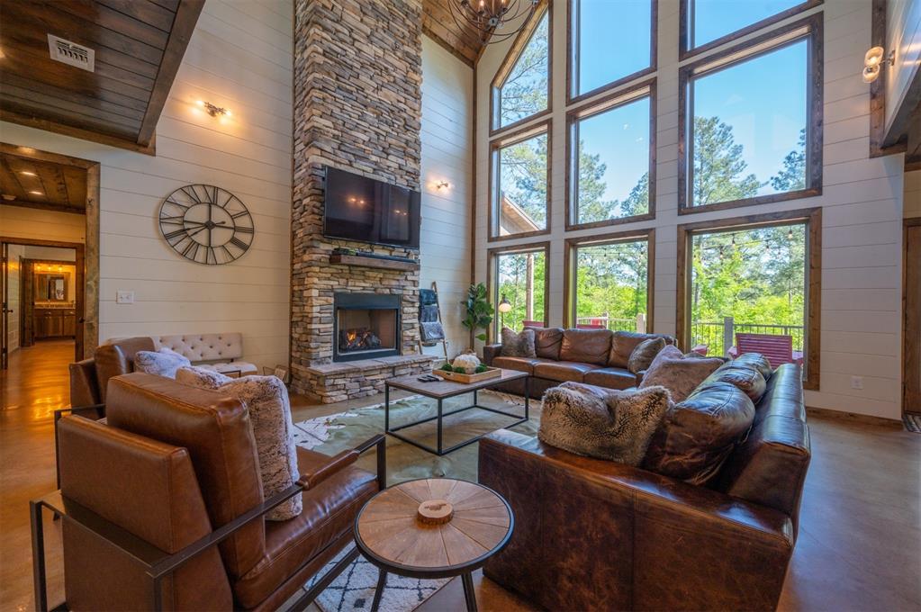 48 Persimmon Leaf Trail Property Photo 6