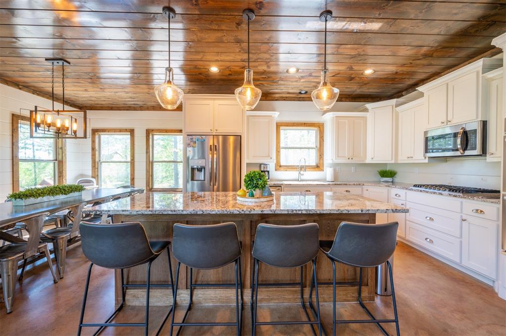 48 Persimmon Leaf Trail Property Photo 9