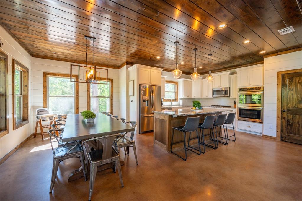 48 Persimmon Leaf Trail Property Photo 10