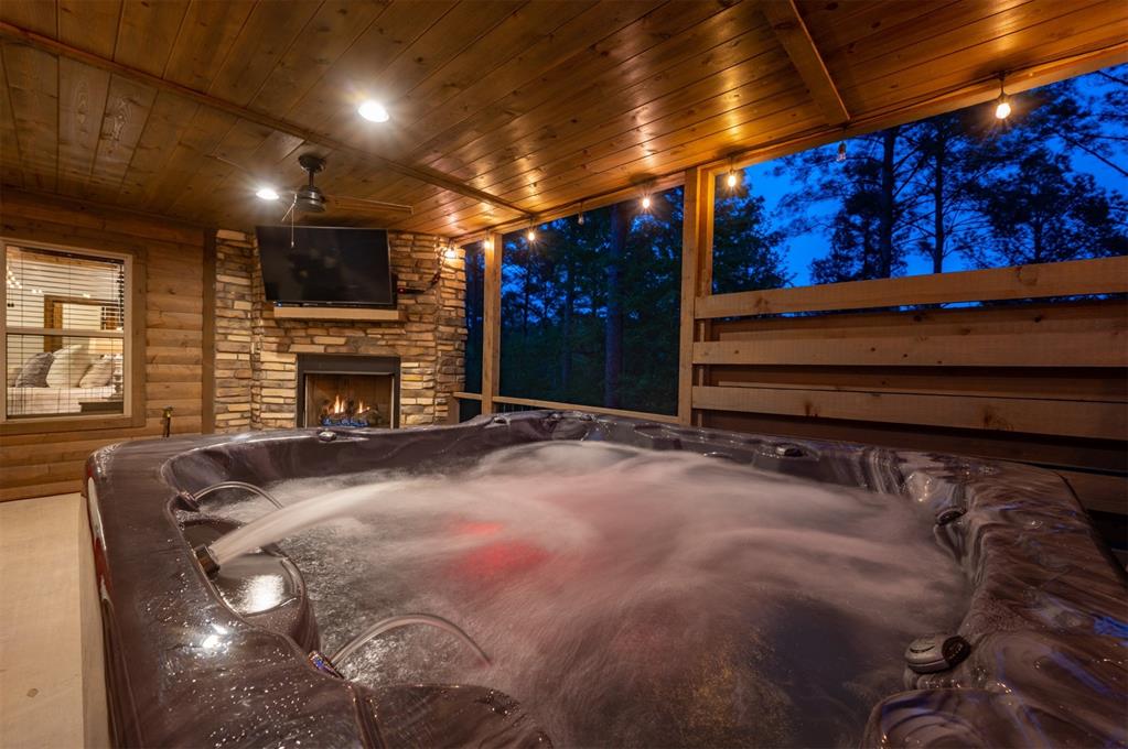 48 Persimmon Leaf Trail Property Photo 33