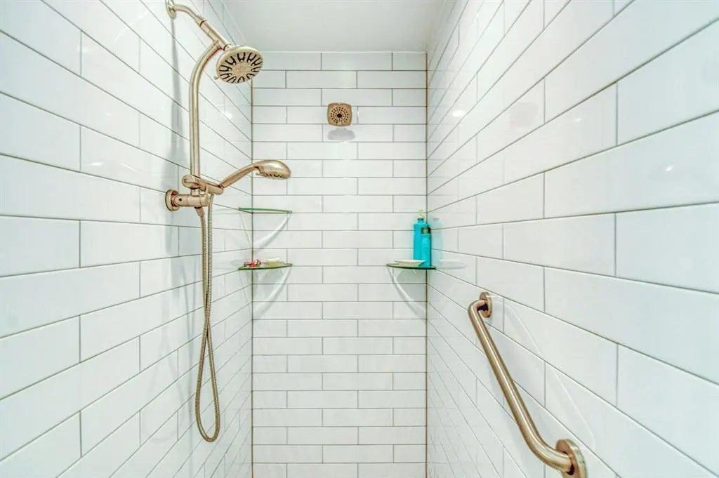 3313 Quidnet Road Property Photo 32