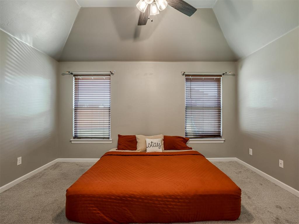 4300 N Westway Avenue Property Photo 12