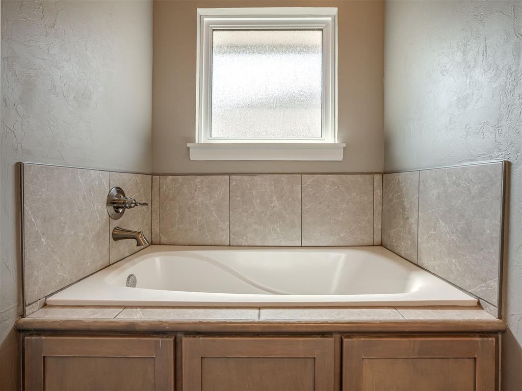 4300 N Westway Avenue Property Photo 18