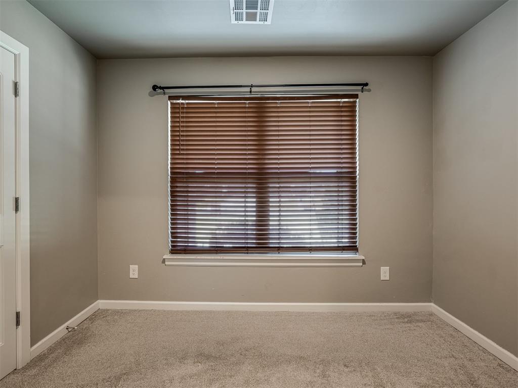 4300 N Westway Avenue Property Photo 22