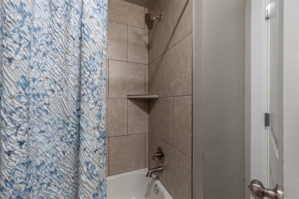 4300 N Westway Avenue Property Photo 29