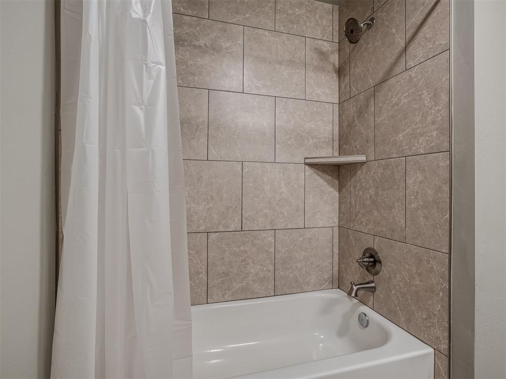 4300 N Westway Avenue Property Photo 29