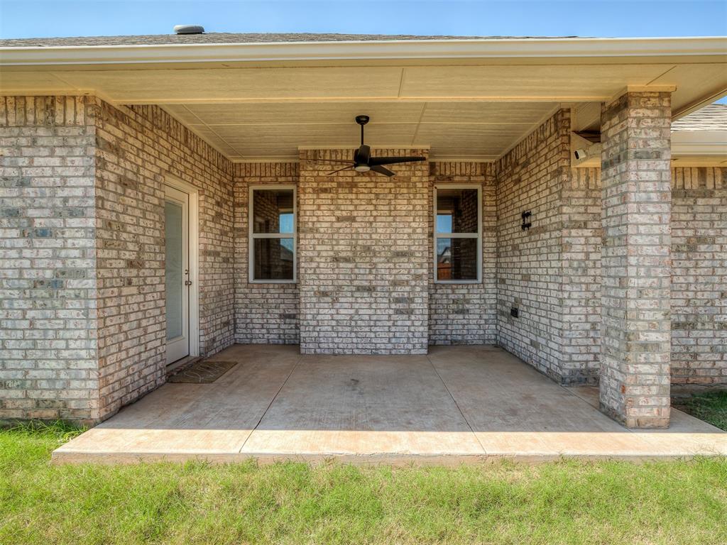 4300 N Westway Avenue Property Photo 39