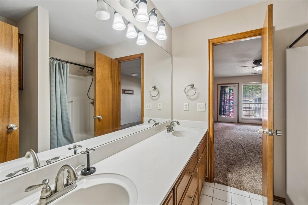 1001 Sw 24th Street Property Photo 23