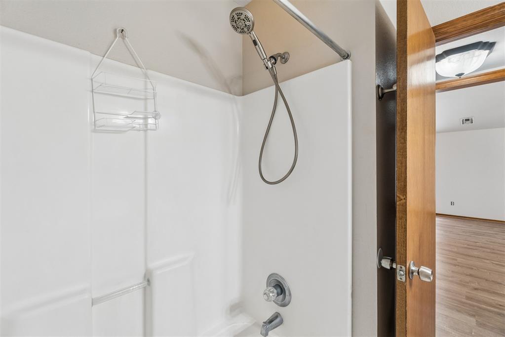 1001 Sw 24th Street Property Photo 28