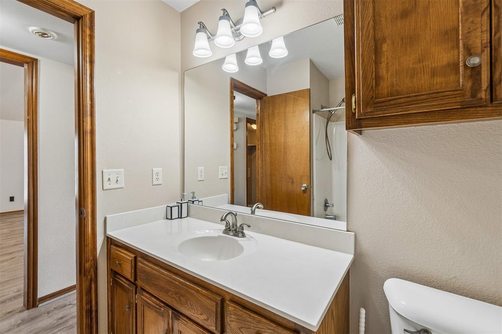 1001 Sw 24th Street Property Photo 29