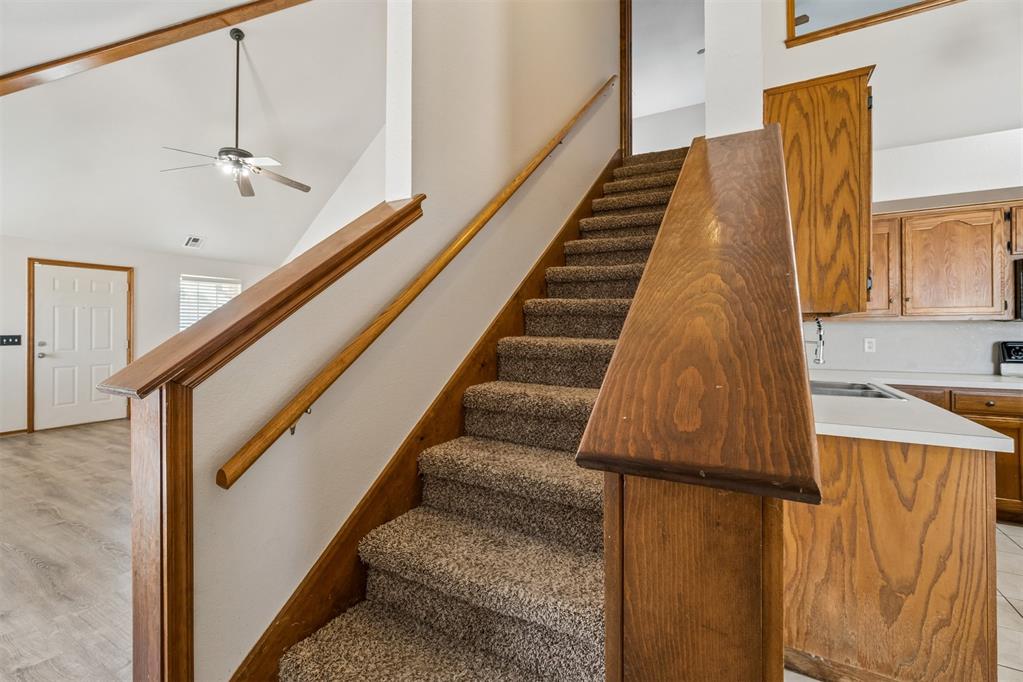 1001 Sw 24th Street Property Photo 33