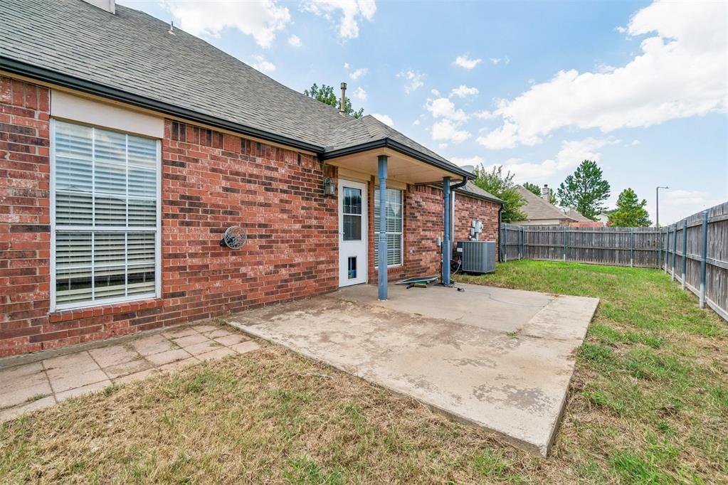 1001 Sw 24th Street Property Photo 42