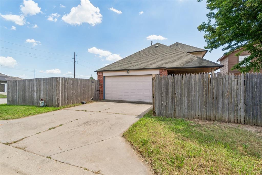 1001 Sw 24th Street Property Photo 47