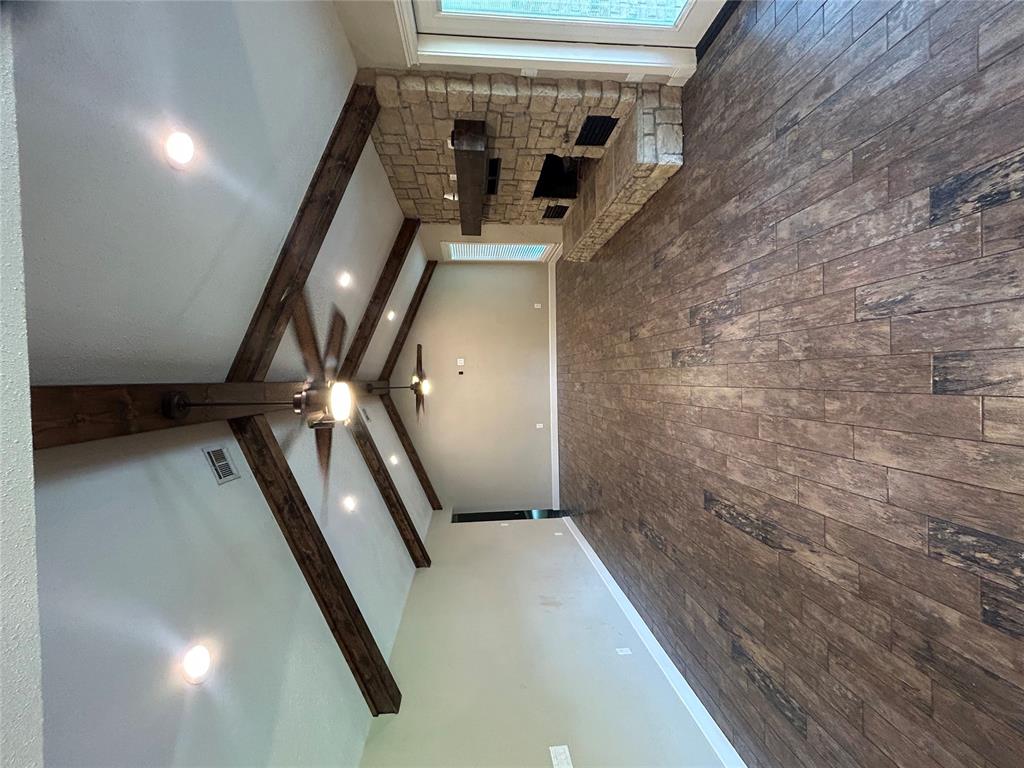 466774 E 1070 Road Property Photo 6