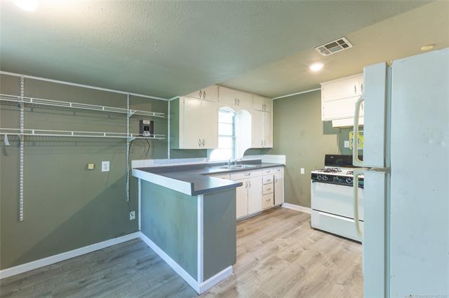 1240141 Property Photo 10