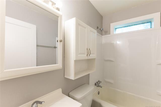 1240141 Property Photo 26
