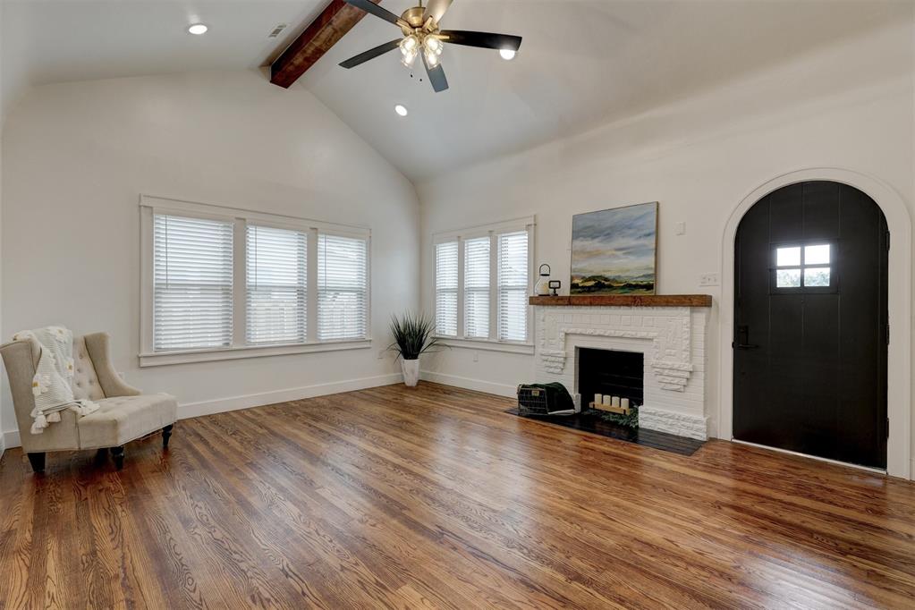 1608 N Broadway Avenue Property Photo 9
