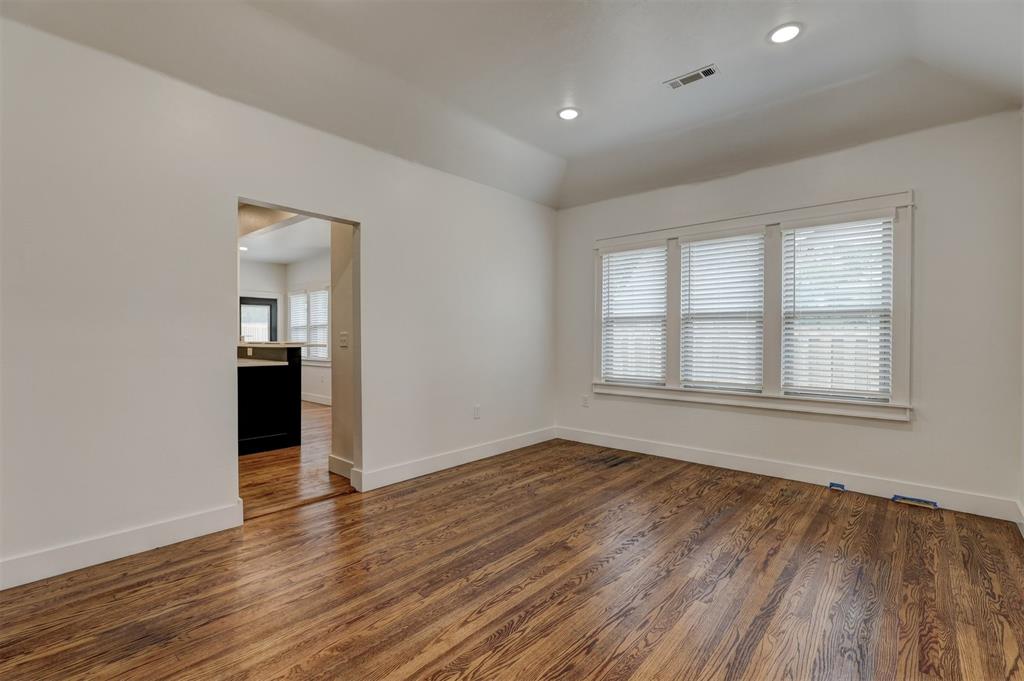 1608 N Broadway Avenue Property Photo 13