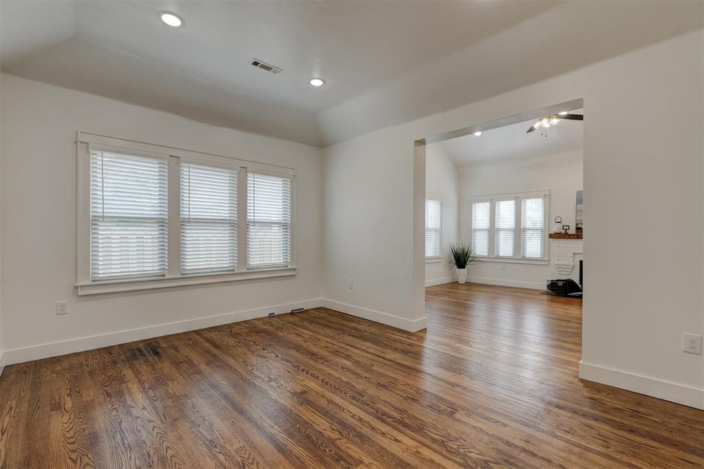 1608 N Broadway Avenue Property Photo 15