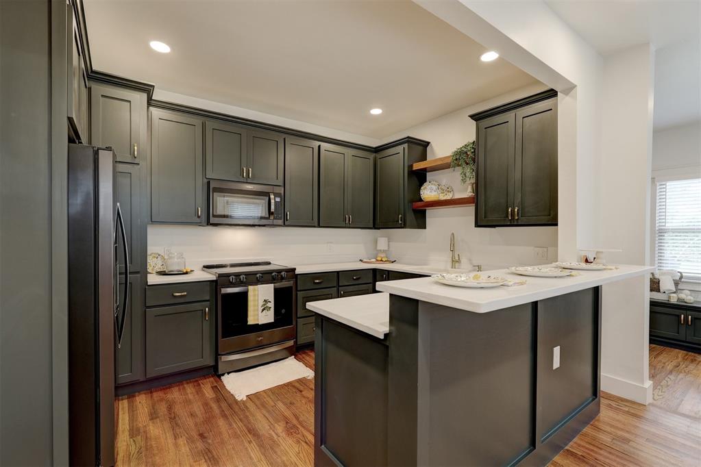 1608 N Broadway Avenue Property Photo 18