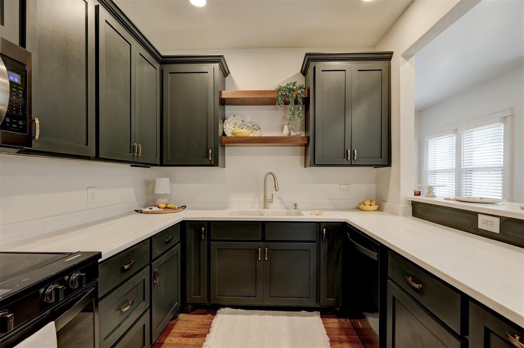 1608 N Broadway Avenue Property Photo 20