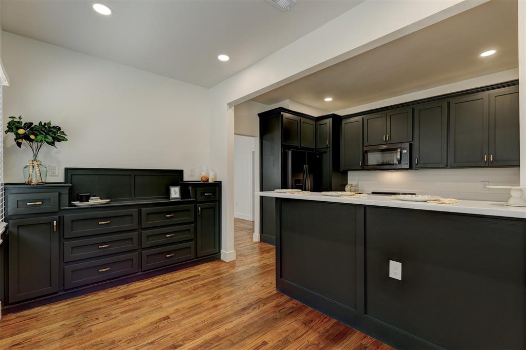 1608 N Broadway Avenue Property Photo 25