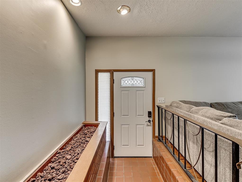 2616 Walnut Road Property Photo 4