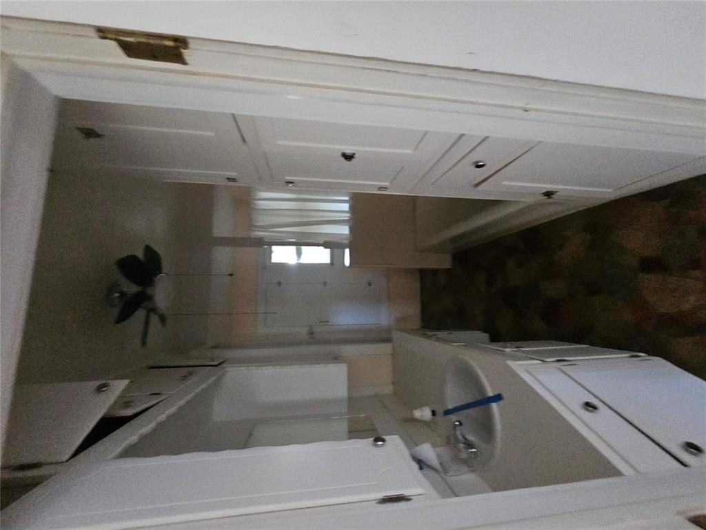 125 W Midland Street Property Photo 9